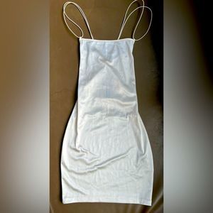 🤍FIRM PRICE🤍 Women’s H&M divided white dress in jersey material size XS NWT*